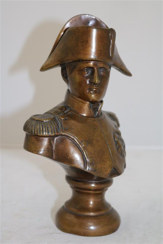 A bronze bust of Napoleon, snuff box